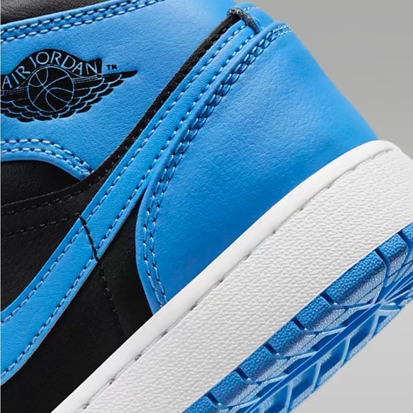 Air Jordan 1 Mid University Blue/Black-White DQ8426 401 - Picture 8 of 9